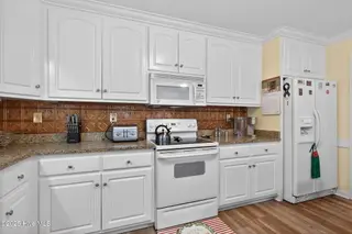 2712 Winding Ridge Drive W, Wilson, NC 27893 – photo 12: Kitchen 5