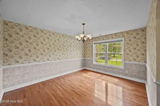 303 Deerfield Drive, New Bern, NC 28562 — 3-bedroom home in Deerfield, New Bern, NC, photo 16 of 53: 303 Deerfield Drive