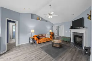 205 Sellhorn Boulevard, New Bern, NC 28562 – photo 4: 16-web-or-mls-0C0A4441