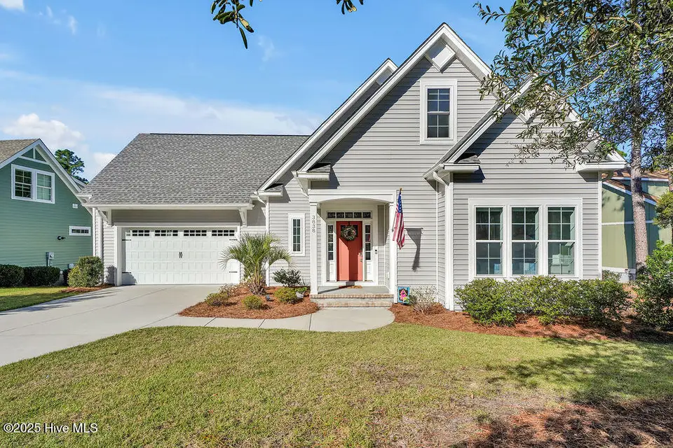 3838 Winding Vine Way, Southport, NC 28461 — 3-bedroom home in Arbor Creek, Southport, NC, photo 1 of 67: 3838WindingVineWay-1