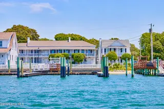 125 Front Street, Beaufort, NC 28516 – photo 1: 125 Front Street