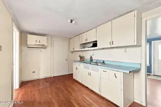 1106 Avery Street, Morehead City, NC 28557 – photo 11: 12-web-or-mls-1106 Avery St 033