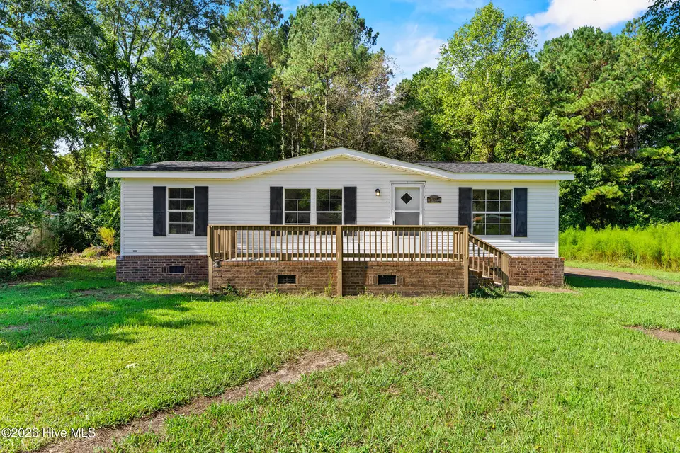 193 Peach Street, Clarkton, NC 28433 – photo 1 of 32: 4_front exterior