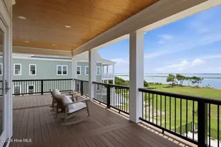 402 Kensington Place, Newport, NC 28570 – photo 23: Private Covered Porch