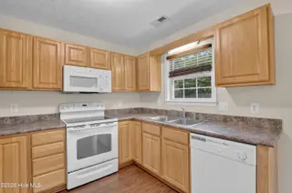 321 Rose Bud Lane, Holly Ridge, NC 28445 – photo 10