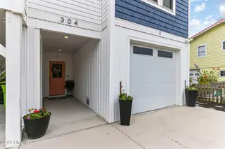 304 Birmingham Avenue Unit 1, Carolina Beach, NC 28428 – photo 4: 4_IMG_2823