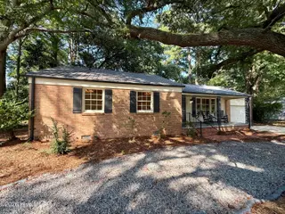 208 W 15th Street, Washington, NC 27889 – photo 4: Front side of home