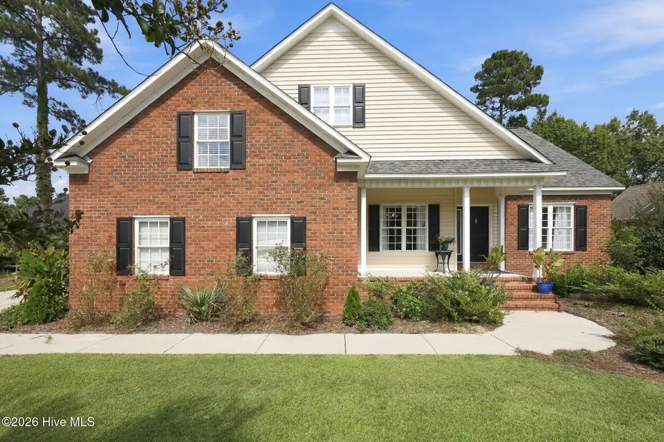 712 Taberna Circle, New Bern, NC 28562 — 4-bedroom home in Taberna, New Bern, NC, photo 1 of 53: 1-web-or-mls-0C0A6837