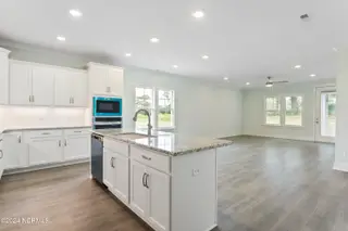 2058 Greenside Manor Drive SW, Ocean Isle Beach, NC 28469 – photo 7: 2058 Greenside Manor Drive