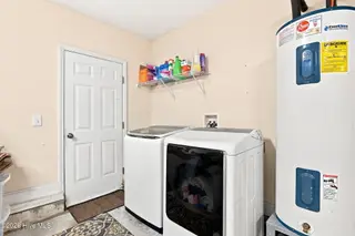 135 Luke Court, New Bern, NC 28560 – photo 21: Laundry Area
