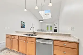 505 Village Green Drive A, Morehead City, NC 28557 – photo 4: Kitchen