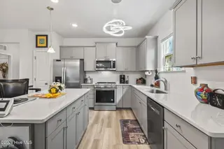 9410 Barnstormer Drive NW, Calabash, NC 28467 — 3-bedroom home in Eagle Run, Calabash, NC, photo 5 of 47: Kitchen