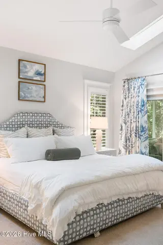 17 Sabal Palm Trail, Bald Head Island, NC 28461 — 5-bedroom home in BHI (Bald Head Island), Bald Head Island, NC, photo 20 of 42: images-27