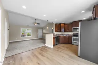 230 Belvedere Drive, Holly Ridge, NC 28445 – photo 13: 30_dining area