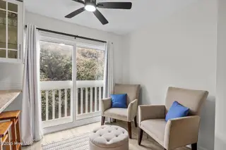 651 Salter Path Road 20b, Pine Knoll Shores, NC 28512 – photo 9: Sitting Area