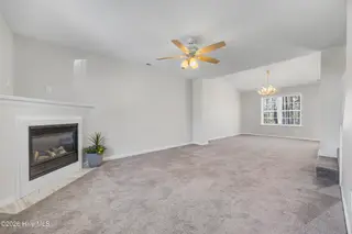 302 Winners Circle S, Jacksonville, NC 28546 – photo 9: 14_living room