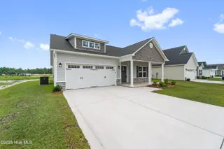 416 Montgomery Drive, Jacksonville, NC 28546 – photo 2: DSC07404