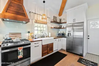204 Lakeshore Drive, Lake Waccamaw, NC 28450 — 2-bedroom home, Lake Waccamaw, NC, photo 12 of 57: mls-DSC06375