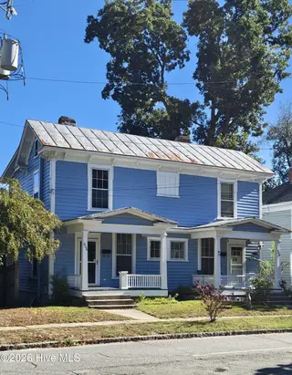 406-408 E 2nd Street, Washington, NC 27889 — 4-bedroom home in Historic District, Washington, NC, photo 1 of 38: 001 Main View 406-408 E 2nd St
