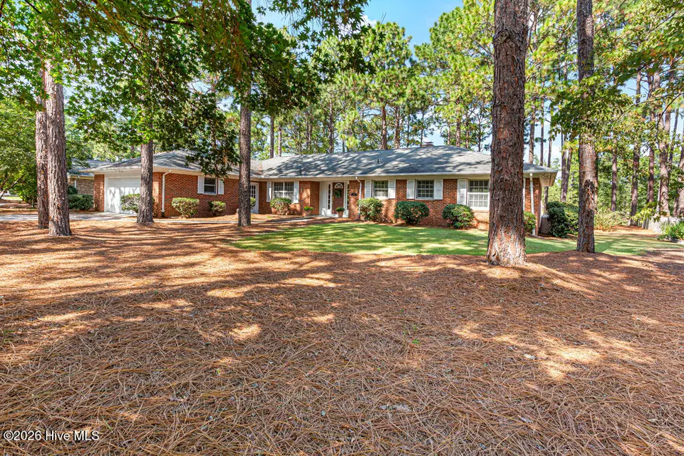 16 Bogie Drive, Whispering Pines, NC 28327 – photo 1 of 42: 16 Bogie Drive-LR-JFP-5