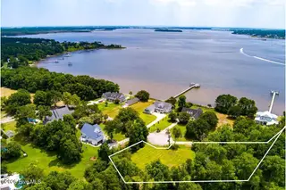 150 Azalea Court, Swansboro, NC 28584 – photo 1: 150 Azalea Ct.