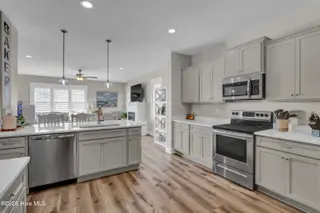 135 Darel Street, Rocky Point, NC 28457 – photo 17: Kitchen