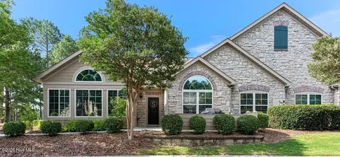 103 W Chelsea Court, Southern Pines