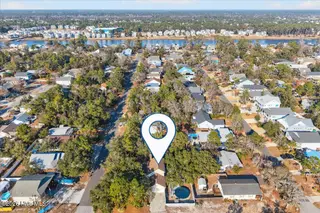 204 NE 36th Street, Oak Island, NC 28465 – photo 9: 11-kahunaphoto