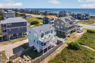 111 Summer Place Drive, North Topsail Beach, NC 28460 — 3-bedroom home, North Topsail Beach, NC, photo 11 of 58: 111SummerPlaceDrive-59