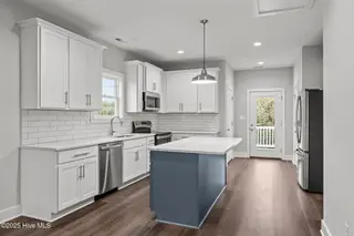 1374 Salter Path Road A, Salter Path, NC 28575 – photo 10: Kitchen