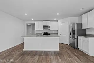 424 Turp Landing Lane, Jacksonville, NC 28546 — 4-bedroom home in Wantland's Ferry @ Towne Pointe, Jacksonville, NC, photo 6 of 35