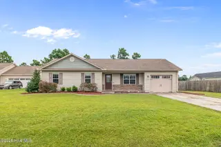 302 Basil Court, Hubert, NC 28539 – photo 1: 1