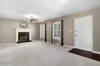 302 N Pointe Drive, Goldsboro, NC 27530 – photo 12: Spacious Living Room