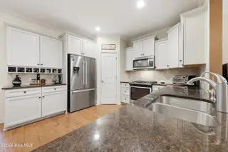 4078 Druids Glen Drive, Leland, NC 28451 – photo 13: 4078DruidsGlenDr-kitchen 3