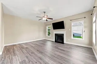 206 Seville Street, Jacksonville, NC 28546 — 4-bedroom home in Carolina Plantations, Jacksonville, NC, photo 15 of 54