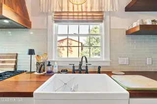 204 Lakeshore Drive, Lake Waccamaw, NC 28450 — 2-bedroom home, Lake Waccamaw, NC, photo 15 of 57: mls-DSC06420