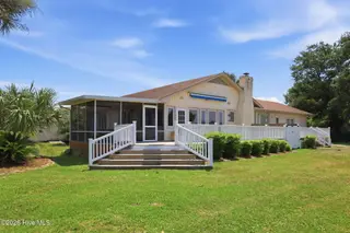 220 Club Point Drive, Cape Carteret, NC 28584 – photo 4: 2-web-or-mls-IMG_6993