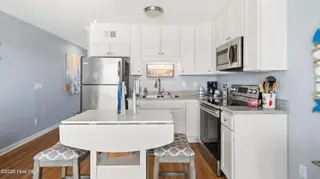 650 Cedar Point Boulevard B14, Cedar Point, NC 28584 – photo 4: Kitchen