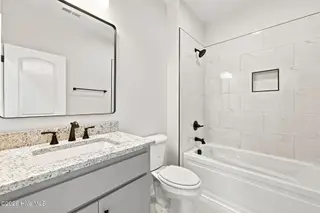 2753 Whitaker Glen Drive, Farmville, NC 27828 – photo 5: 21-web-or-mls-IMG_9555_edit