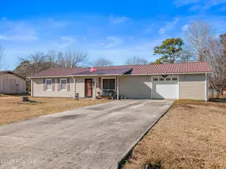 139 Bayberry Road, Newport, NC 28570 – photo 3: Right Front
