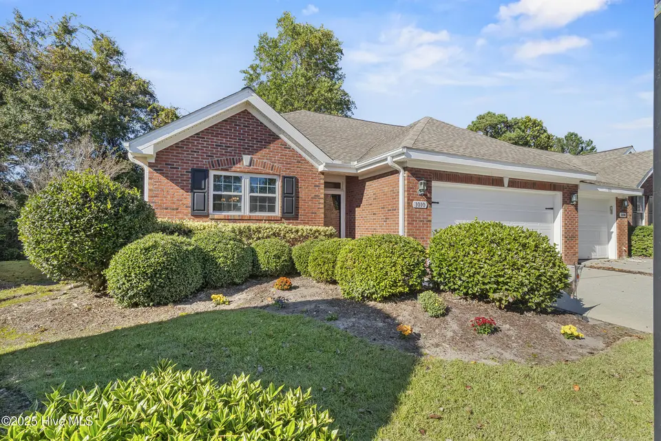 1010 Avenshire Circle, Wilmington, NC 28412 – photo 1 of 33: Exterior