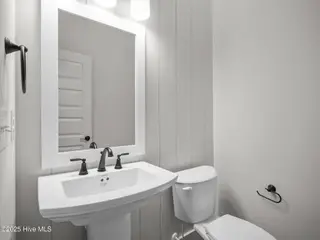 312 Cannonsgate Drive, Newport, NC 28570 – photo 16: First Floor Half Bath