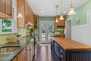109 Wayne Drive, Wilmington, NC 28403 – photo 7: 30-web-or-mls-DSC00647