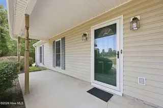 133 Sheldon Street, Newport, NC 28570 – photo 8: frpnt entrance