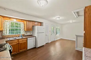 604 Oakwood Avenue, Jacksonville, NC 28546 – photo 13