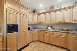 142 Oakleaf Drive, Pine Knoll Shores, NC 28512 – photo 18: Kitchen
