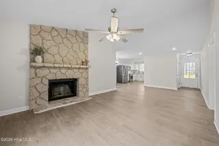 707 Plantation Drive, New Bern, NC 28562 – photo 7: 26-web-or-mls-DSC_2693