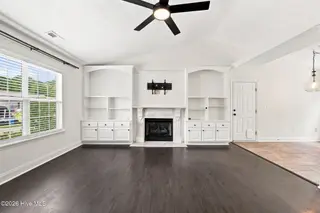 114 Sparta Way, New Bern, NC 28562 – photo 5: Fantastic Built-Ins