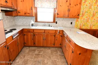 1903 Anderson Street NW, Wilson, NC 27893 – photo 4: DSC_3366