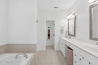 1013 Wild Dunes Circle, Wilmington, NC 28411 – photo 16: 024_1013_wild_dunes_circle-24_173